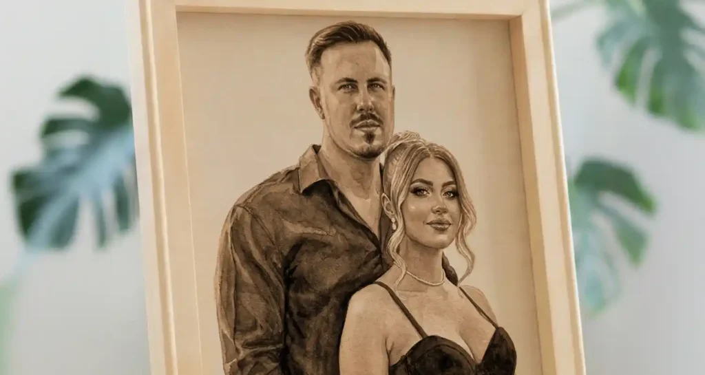 Portret personalizat de cuplu, realist, în ramă, stil sepia. Tablou la comandă, cadou memorabil.